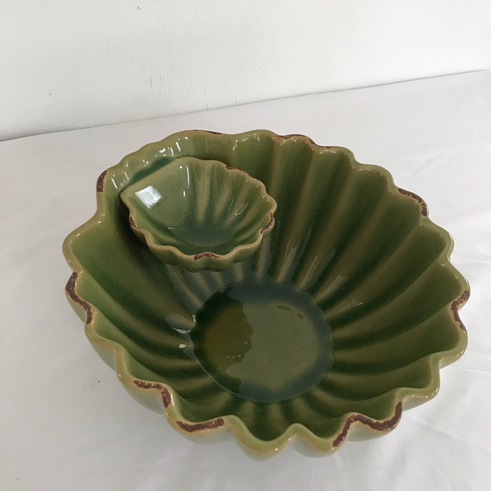 Scalloped Ceramic Chip Bowl